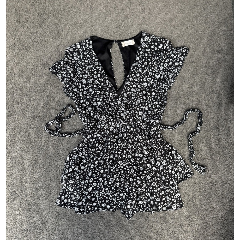 Altar'd State Floral Ruffle Romper Black White Daisy Flutter Sleeve Small